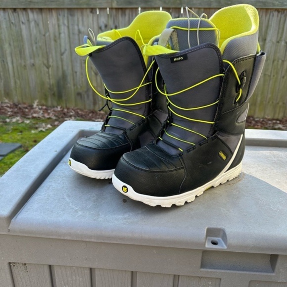 Burton Moto Snowboard Boots Size 13